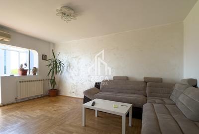 Apartament cu 3 camere decomandat în Politehnica
