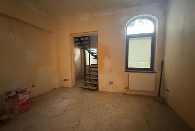 VILĂ CU POTENȚIAL MULTIPLU || CALEA DOROBANȚI - 11