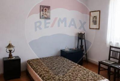 Casă cu teren generos în Ciugud cu 5 camere de vânzare - 18