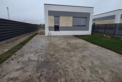 Casa individuala cu teren 250mp , 3 camere - 3