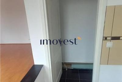 De inchiriat:Apartament gol  cu 2 camere in zona Centrala - 8