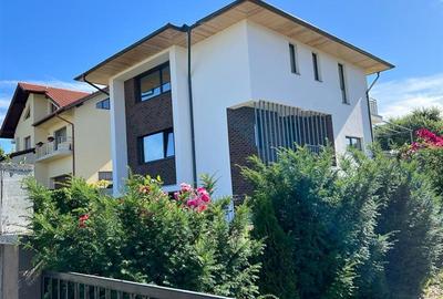 Casă individuală cu 5 camere în Borhanci