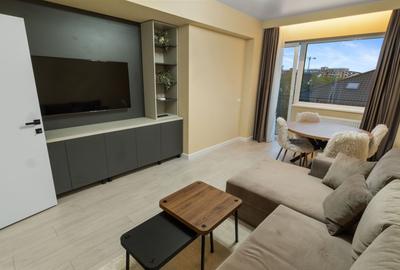 Apartament cu 3 camere decomandat, mobilat în Berceni