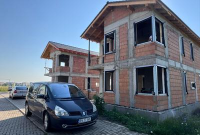 CASA/VILA MODERNA GHIMBAV 220000 euro/locatie cu discount inclus  30000euro - 2