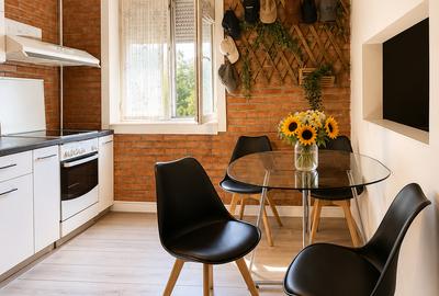 Apartament cu 2 camere semidecomandat în 1 Decembrie 1918