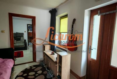 Corp de casa 4 camere zona Nicopole,curte comuna cu 1 familie. - 7