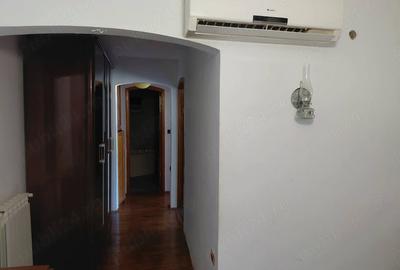 Apartament cu 3 CAMERE cartier E3 - 2