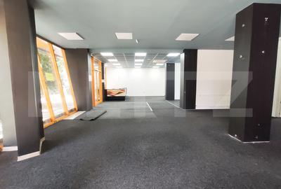 Spațiu comercial, de 140.00 mp, în Soarelui