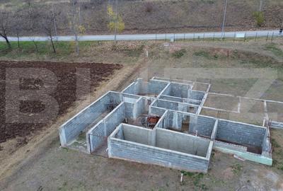 Teren Construcții intravilan de 2600 mp, în Nord-Est