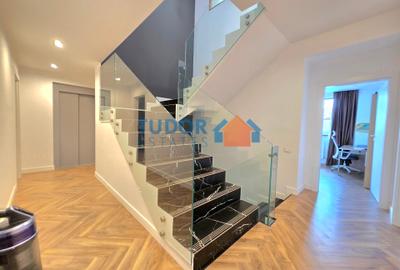 Fully Renovated 7 Bedroom Villa in Oxford Gardens with Private Swimming Pool - 15