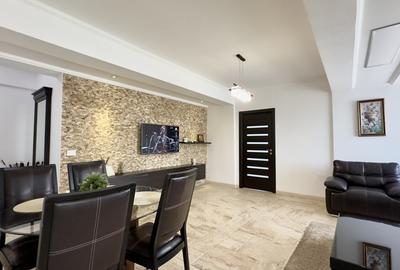 Apartament cu 2 camere decomandat, mobilat în Faleza Nord