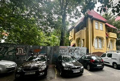 Casă individuală cu 6 camere în Kiseleff