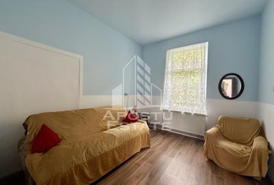 Apartament cu 3 camere decomandat, mobilat în Complex Studențesc