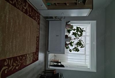 Apartament cu 2 camere decomandat, mobilat în Titan