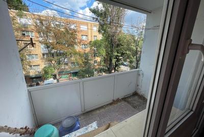 Apartament cu 3 camere semidecomandat, mobilat în Drumul Taberei