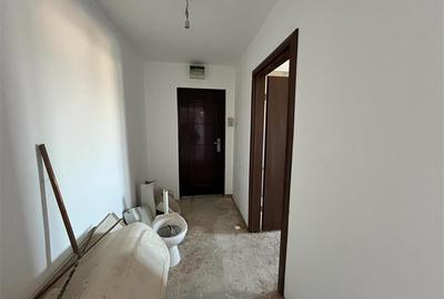 Lugoj, Apartament 3 Cam., 84 Mp., Semidecomandat, et.6, Central Blocul Postei - 13