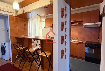Apartament cu 3 camere decomandat, mobilat în Piața Unirii