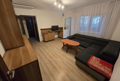 Apartament cu 2 camere semidecomandat, mobilat în Girocului