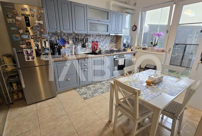 Apartament cu 3 camere decomandat, mobilat în Periferie