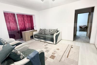 Apartament cu 2 camere semidecomandat, mobilat în Cetate