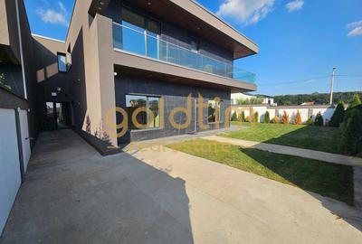 Duplex cu 6 camere în Pipera