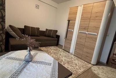 Apartament cu 2 camere decomandat în Valea Adâncă