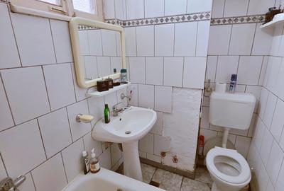 2 camere Sala Palatului Cismigiu etajul 8/8  bloc 1960  55 mp - 20