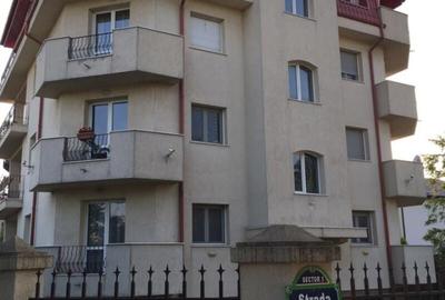 Apartament cu 4 camere decomandat, mobilat în Băneasa