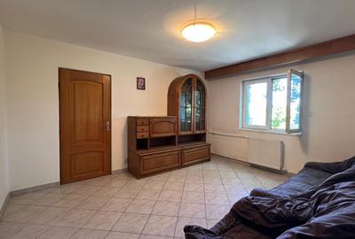 3 camere cu vedere la Parc Humulesti - 2