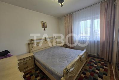 Apartament cu 2 camere decomandat, mobilat în Ștrand