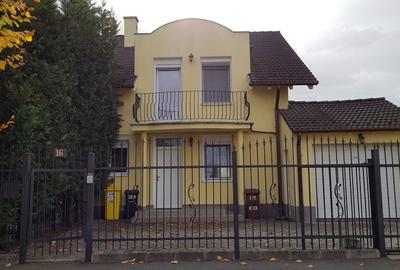 Duplex cu 4 camere în Trei Stejari