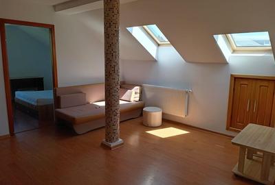 Apartament cu 2 camere semidecomandat, mobilat în Ultracentral