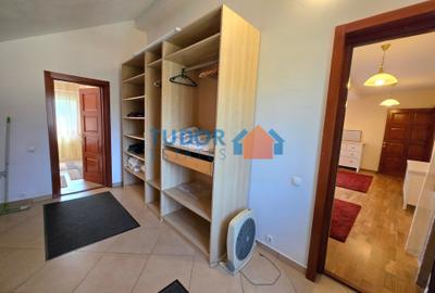 Elegant 2-Bedroom Penthouse Duplex with House-Like Feel - 11