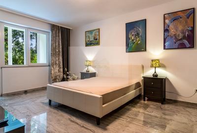 Apartament cu 2 camere decomandat, mobilat în Central