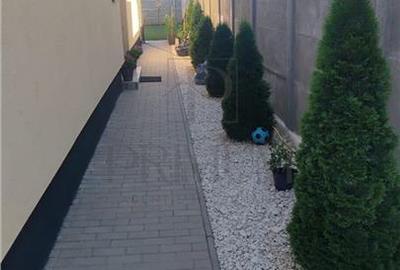 Duplex pe parter - mobilat - utilat - toate utilitatile - beci - pod mansardabil - 7