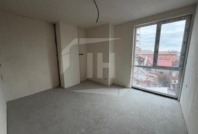 Apartament cu 2 camere semidecomandat în Mărăști
