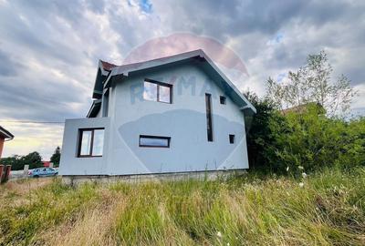 Casă / Vilă cu 4 camere de vânzare - 3