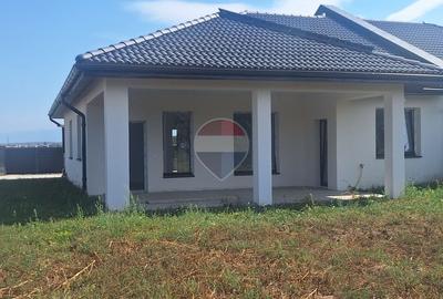 Casă / Vilă cu 3 camere de vânzare - 17