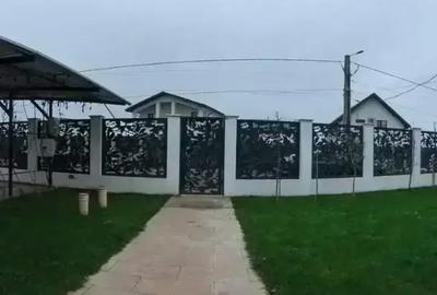 Casă cu 4 camere în Bălăceanca