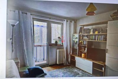 Apartament cu 2 camere decomandat în Tei