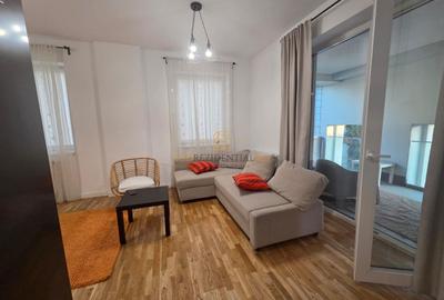 Apartament cu 2 camere decomandat în Parcul Carol