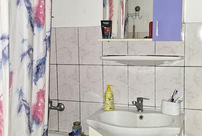 Apartament 2 camere decomandate cu potential de  recompartimentare,Cl.Romanului - 14