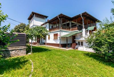 Casă/Vila tip conac, cu anexe si livada de vânzare Valenii de Munte - 5
