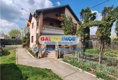 Casă cu 5 camere în Răcari