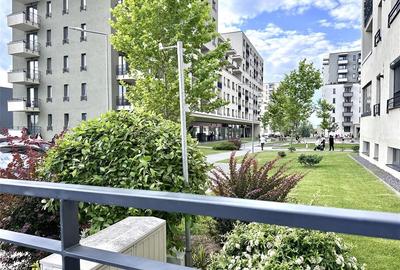 Apartament cu 3 camere decomandat în Tractorul