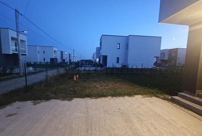 Vilă modernă, nouă, de închiriat în Micești, între Pitești și Mioveni - 15