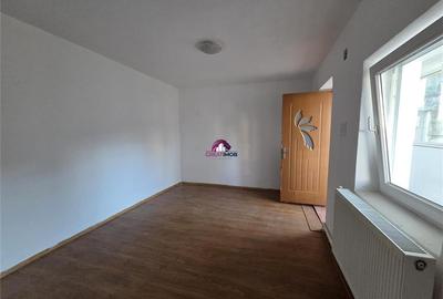 Casă cu 4 camere în Doamna Ghica