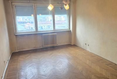 Vand apartament 2 camere in Deva, zona Piata, ITM, Directia Silvica, decomandat, - 1