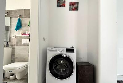 2 Camere - Bucatarie Inchisa - 2 Parcari - 10