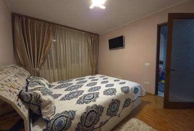 Apartament 2 camere ,56 mp, zona str Mare a Unirii , renovat complet , mobilat s - 10